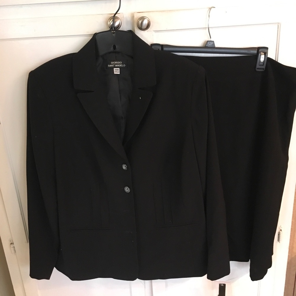 Black 2-piece skirt suit